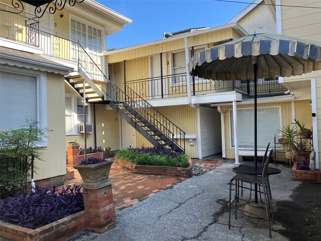 Photo - 307 Stratford St Unit 1