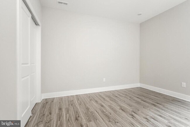 Photo - 2162 E Norris St Unit 402