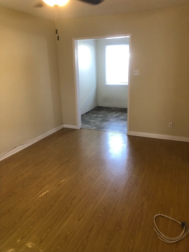 Entry - 1745 N Hollywood Way Unit 1745