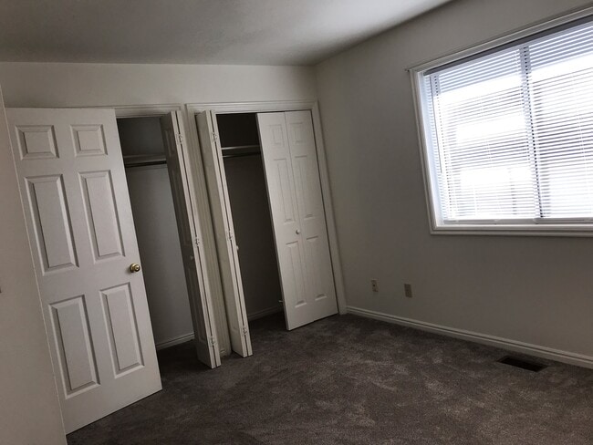 Photo - 255 W 1100 N