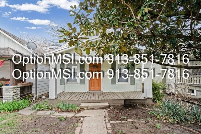 Photo - West Plaza!!!