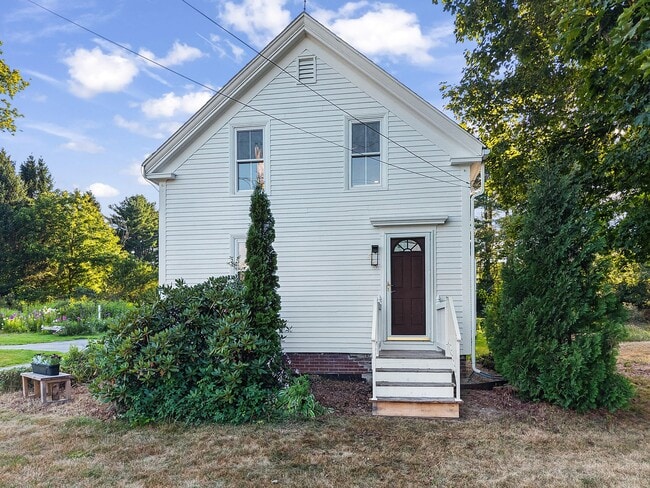Photo - 464 Gray Rd