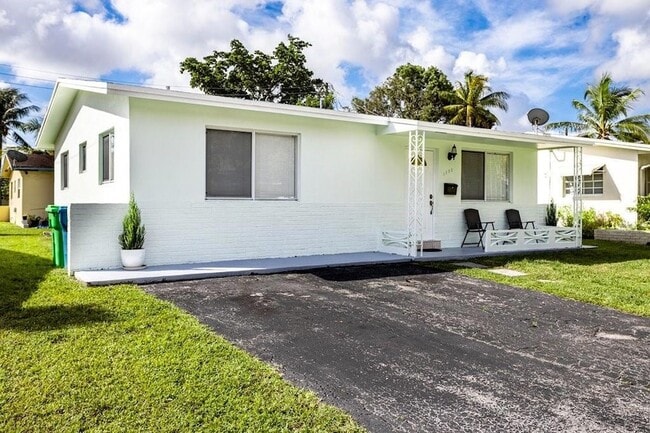 Photo - 6888 NW 30th St