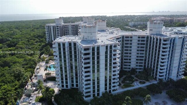 Photo - 1121 Crandon Blvd Unit 1121 Crandon Blvd  E108