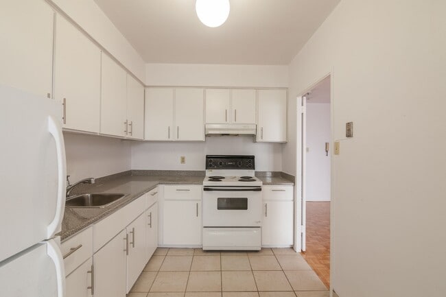 Photo - 900 Av. Rockland Unit 306