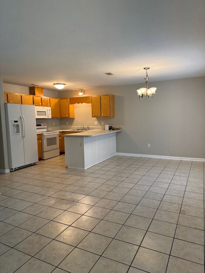 Photo - 3 Bedroom Duplex in Crawfordville