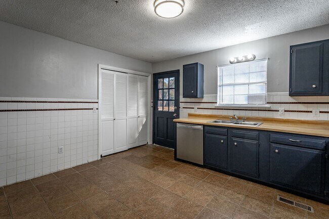 Photo - 414-420 Smitherman Road Unit 420