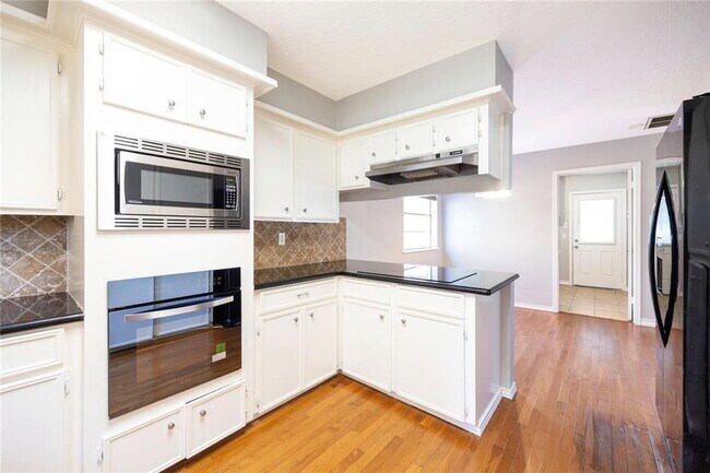 Photo - 8323 Forest Ridge Rd
