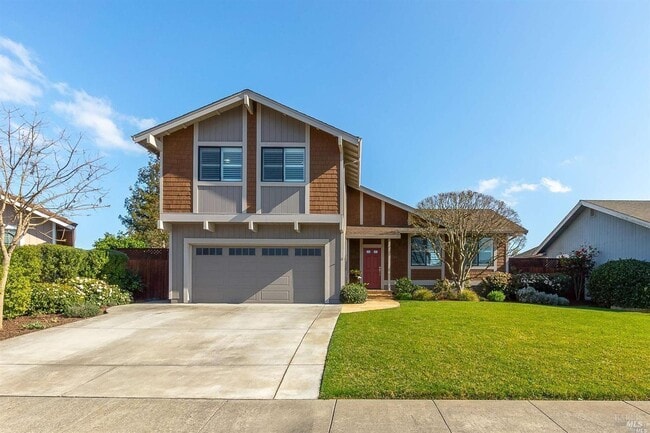 2246 Aaron Ct