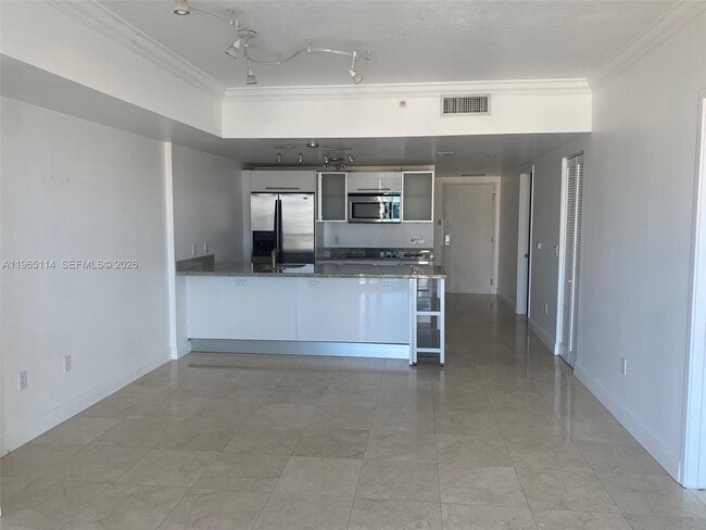 Photo - 185 SW 7th St Unidad 1705