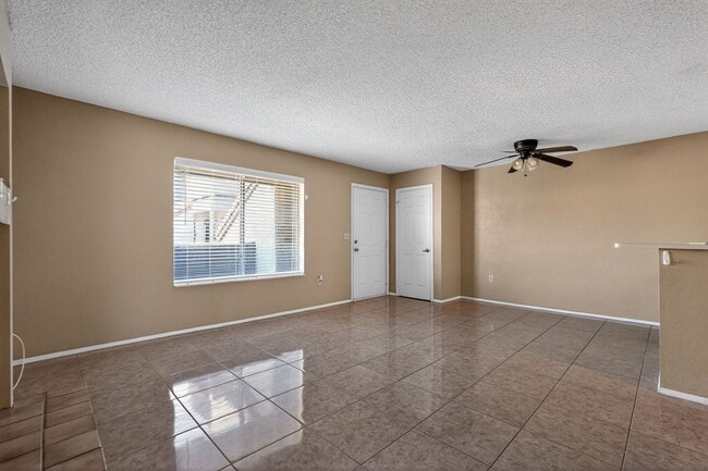 Photo - 1645 W Baseline Rd