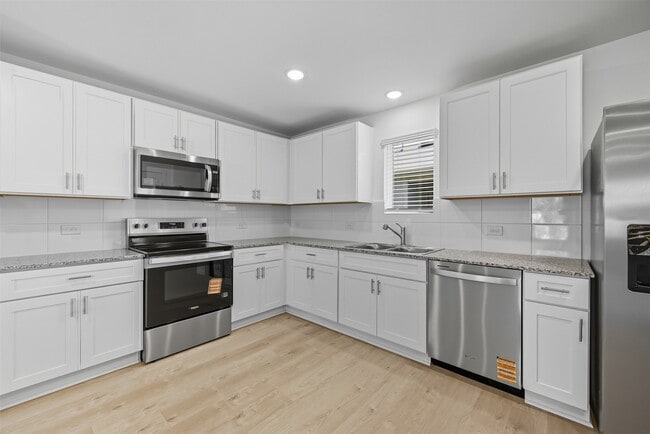 Photo - 30527 Bladnoch Ln