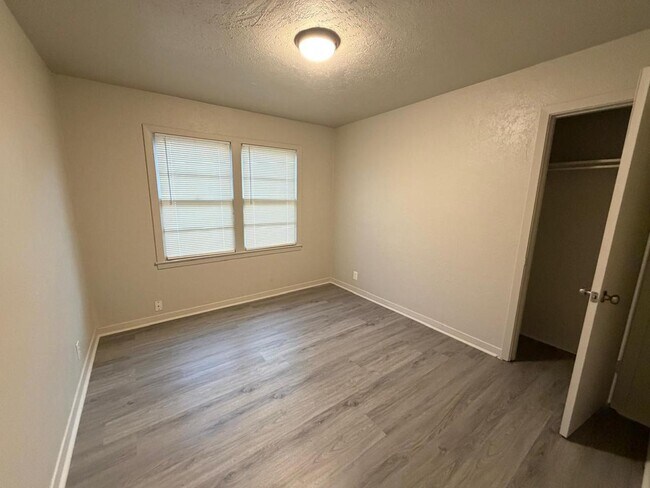 Photo - 3590 Kipling Dr