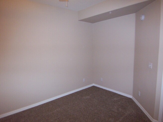 Photo - 1406 W Emerald Ave Unidad 1