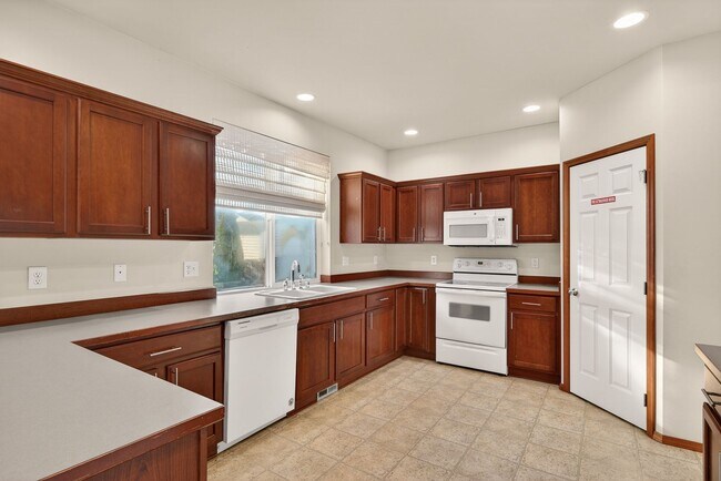 Photo - Stanwood Beauty for rent 4 bedroom 2.5 bath