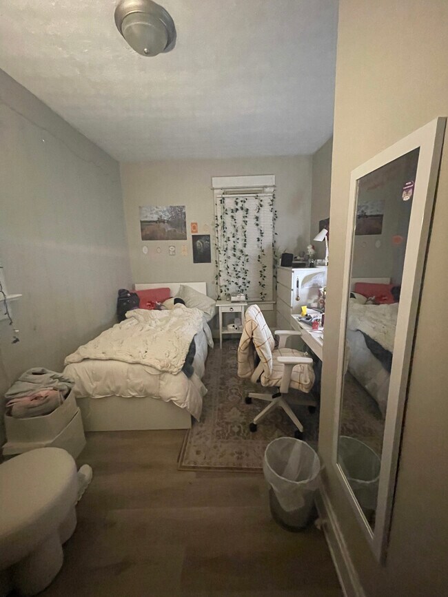 Photo - 172 W 8th Ave Unit A