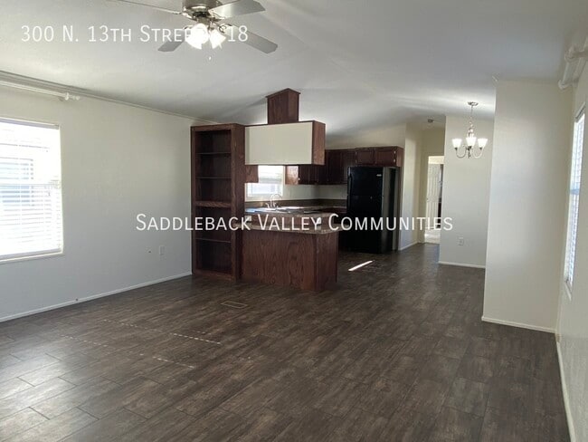 Photo - 300 N 13th St