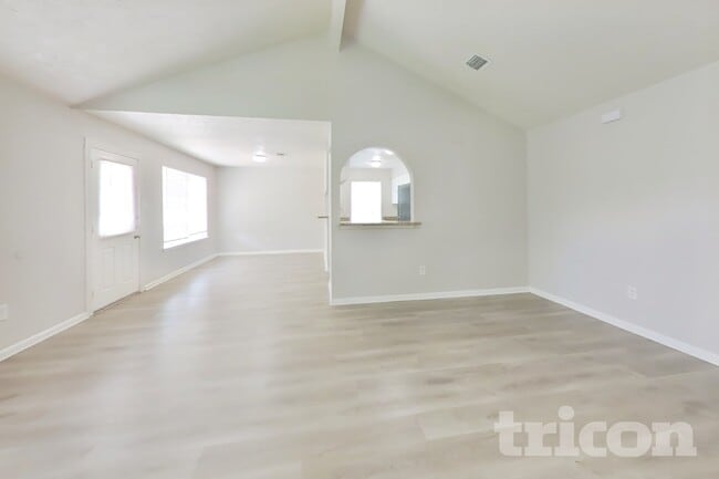 Photo - 1391 Tenderden Dr