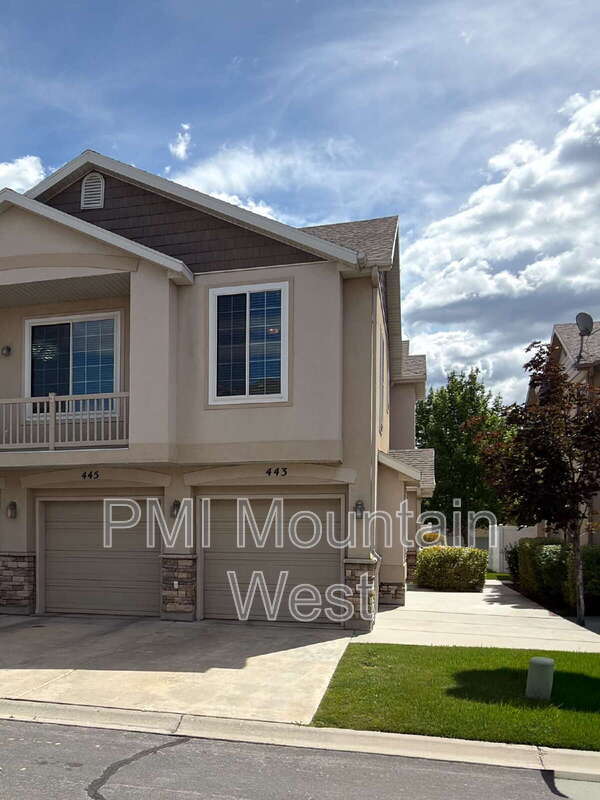 Building Photo - 443 Kent Dr