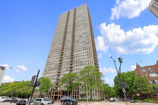 Photo - 1660 N La Salle Dr Condo Unit #  01608