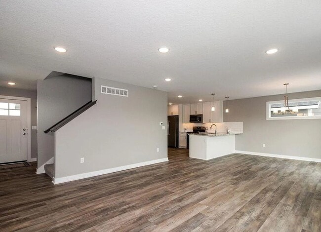 Photo - 1817 NE Heritage Dr