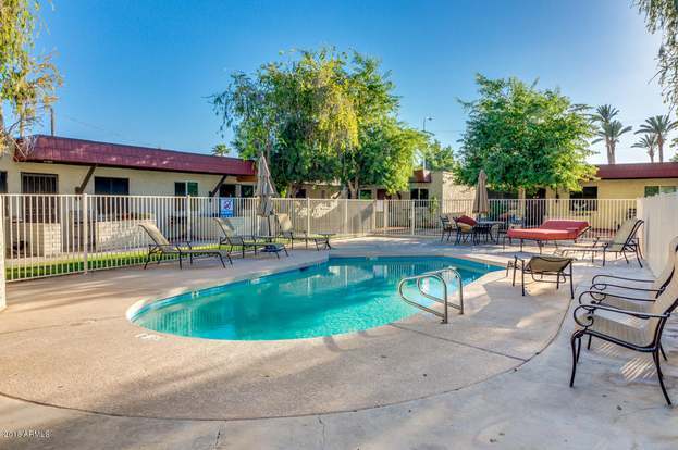 Pool area - 3626 N 37th St Unit 14