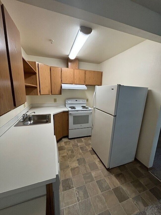 Photo - English Gardens Apartments