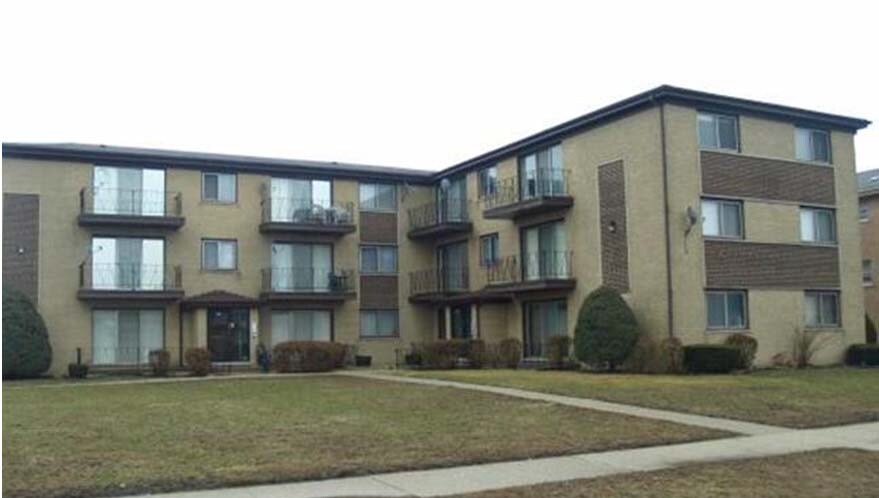 Photo - 371-375 Yates Ave