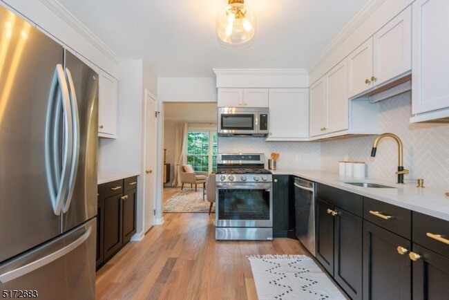 Photo - 229 Crescenzi Ct