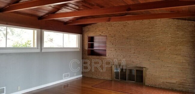 Photo - 2219 33rd St