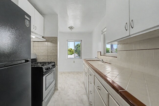 Photo - 806 H St Unit 3