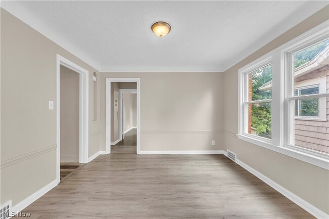 13613 Cedar Rd Unit 2/UP