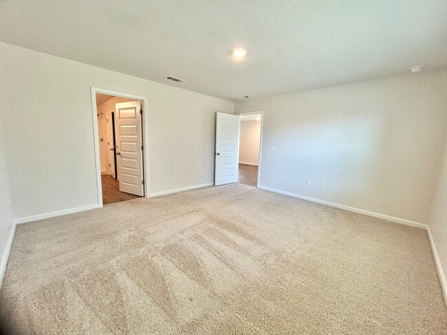 Photo - Spacious 3-Bedroom Home - Woodlands