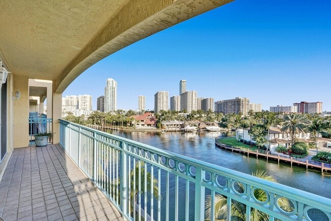 Photo - 201 Golden Isles Dr Unidad 507 Rental