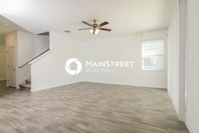 Building Photo - 6 Bedroom Pet-Friendly Home in St. Cloud, ...