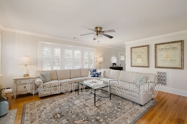 Photo - 308 Wayne Dr