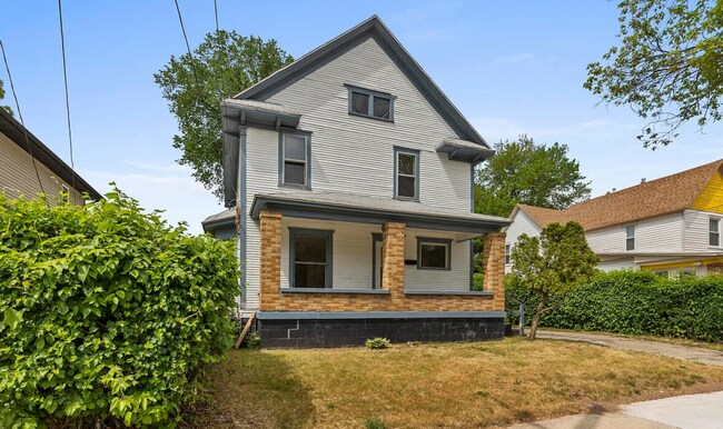 Photo - 1007 Sherman St SE