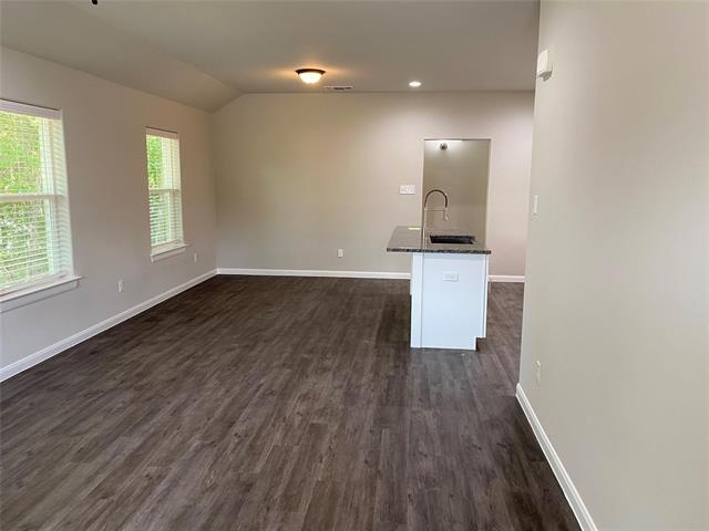 Photo - 313 E Nelson St