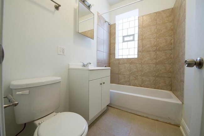 Photo - 3501 W Adams St