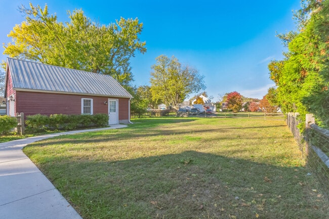 Photo - 61 Pleasant St