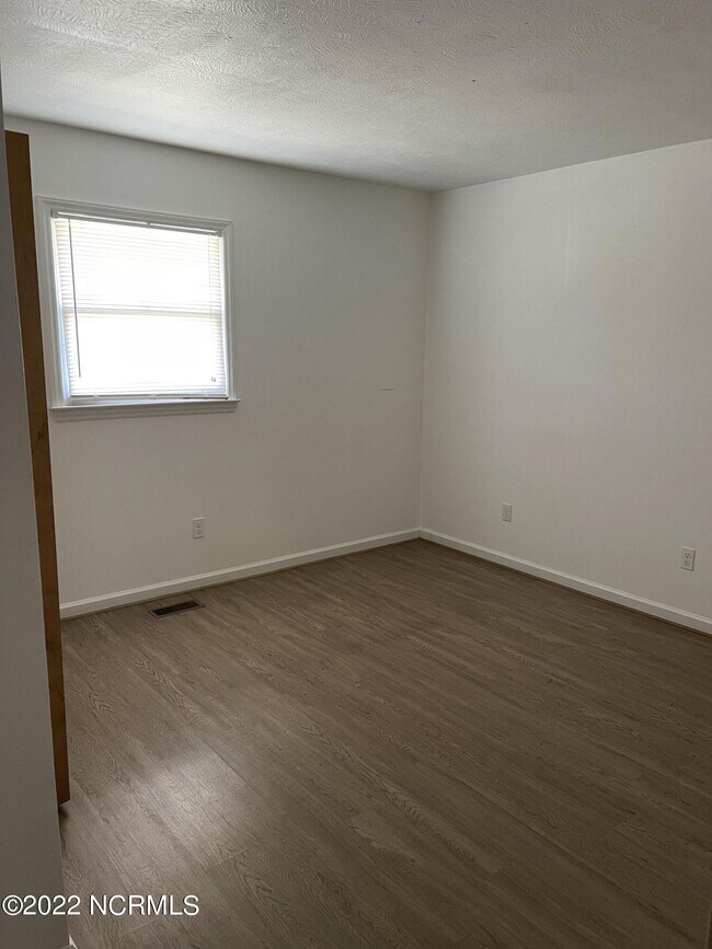 Photo - 21800 Old Wire Rd