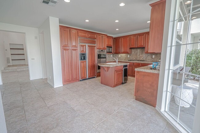 Photo - 4 Bedroom Home for Rent on the Lake at Bridgeport!