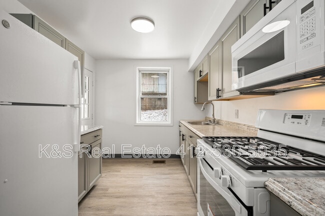 Photo - 1947 Westmont Ave