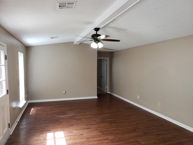Photo - 230 Briarcliff Dr
