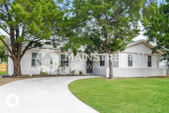 Building Photo - 3215 Needles Dr