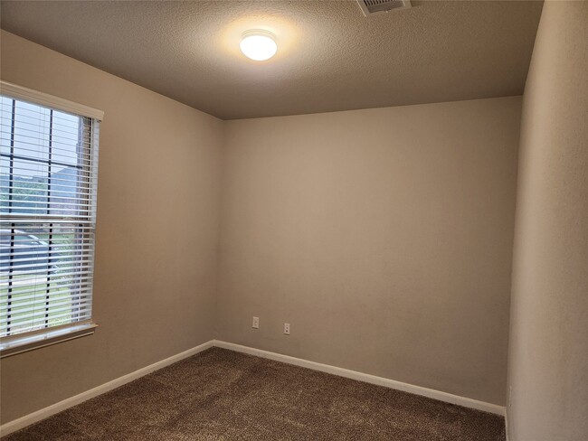 Photo - 8519 Golden Field Dr