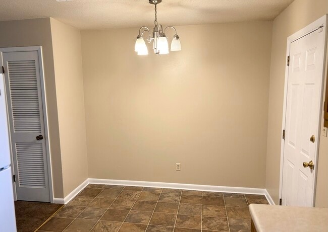 Building Photo - 208 Squirrel Haven Rd Unit A