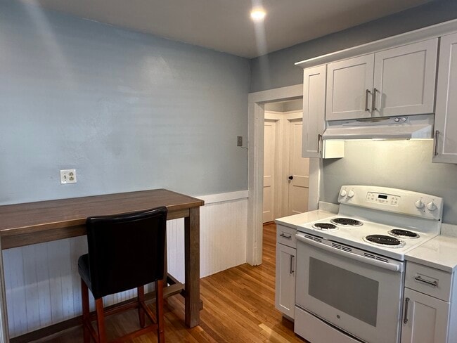 49 Alicia Rd Unit 1