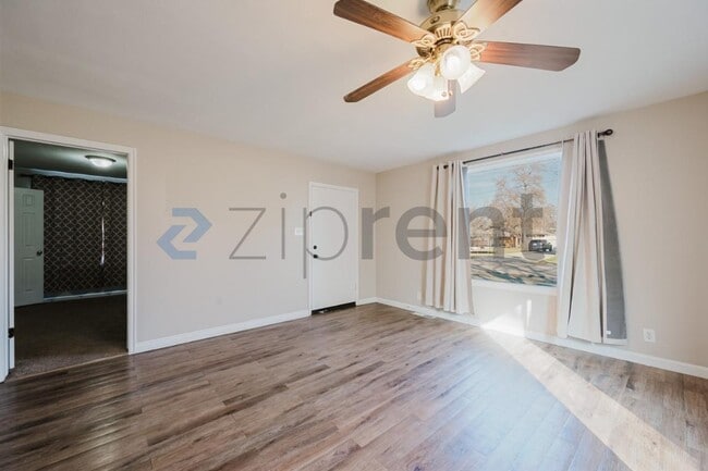 Photo - 593 W 1020 S