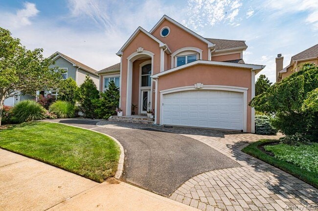 37 Crescent Cove Cir